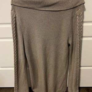 Brand new without tag- Women turtleneck sweaters size M